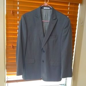 Men's J. Crew grey suit, size 40S -EUC